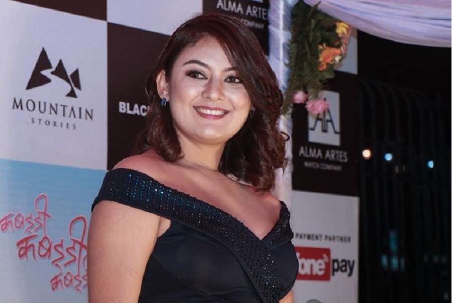 अभिनेत्री वर्षा राउतको कोरोना अनुभव - आफ्नै बिरामी हुँदा पनि केही गर्न नसकिने रै'छ